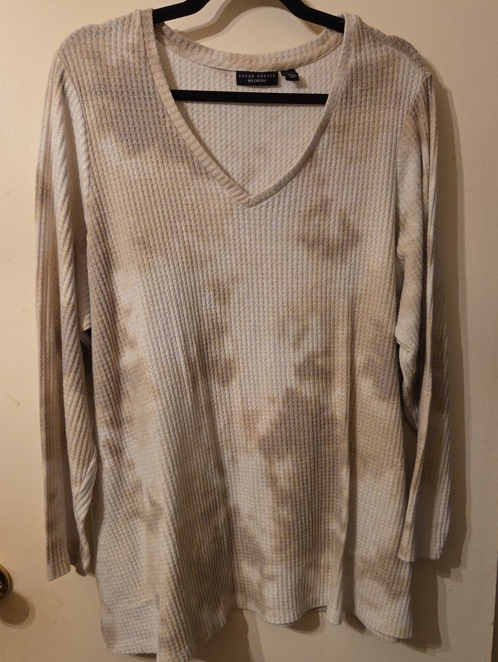 Susan Graver Weekend  Cream and Beige Tie-Dye Waffle V-Neck Top